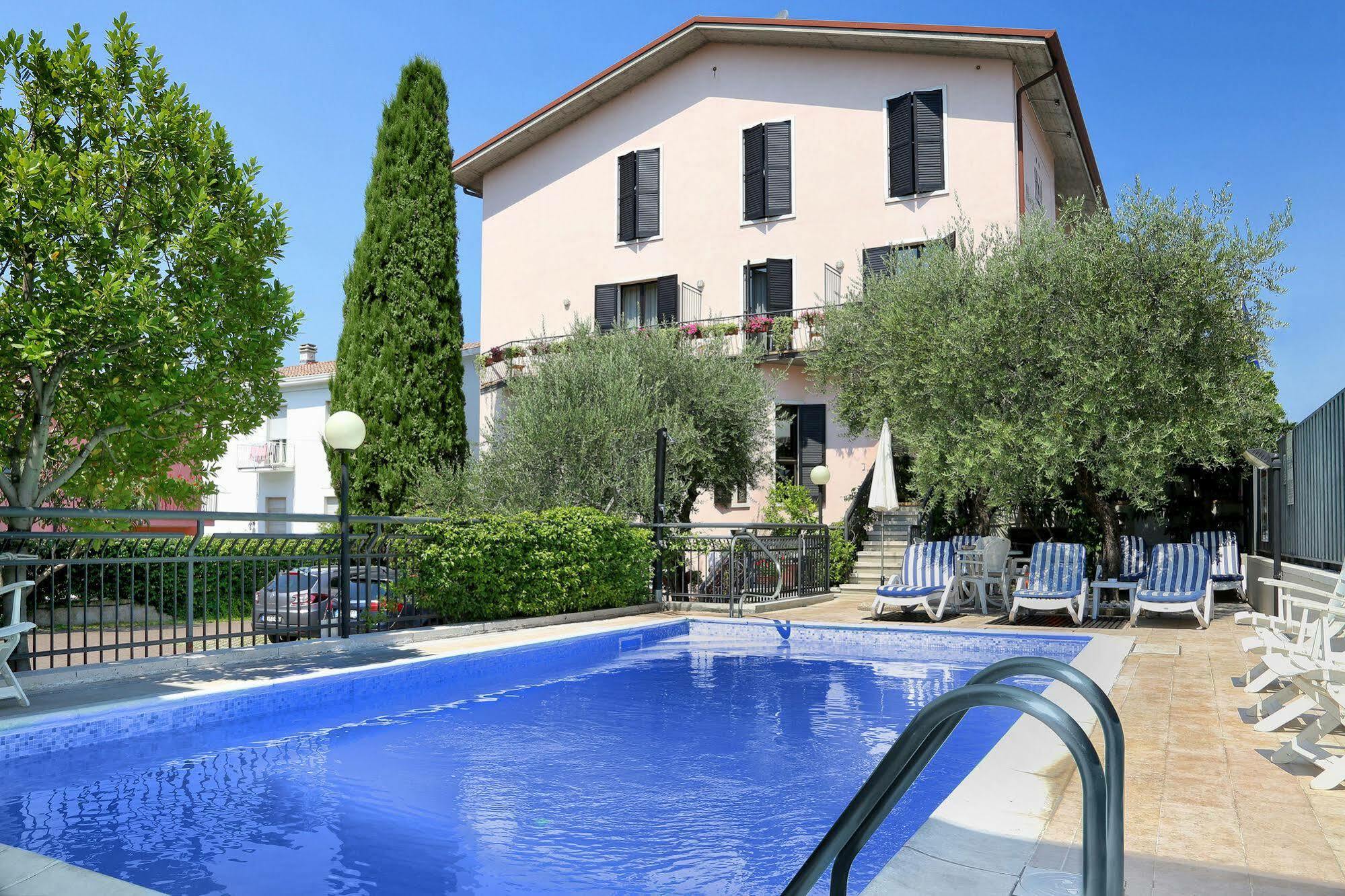 Hotel Santa Maria - Bardolino Town Center المظهر الخارجي الصورة